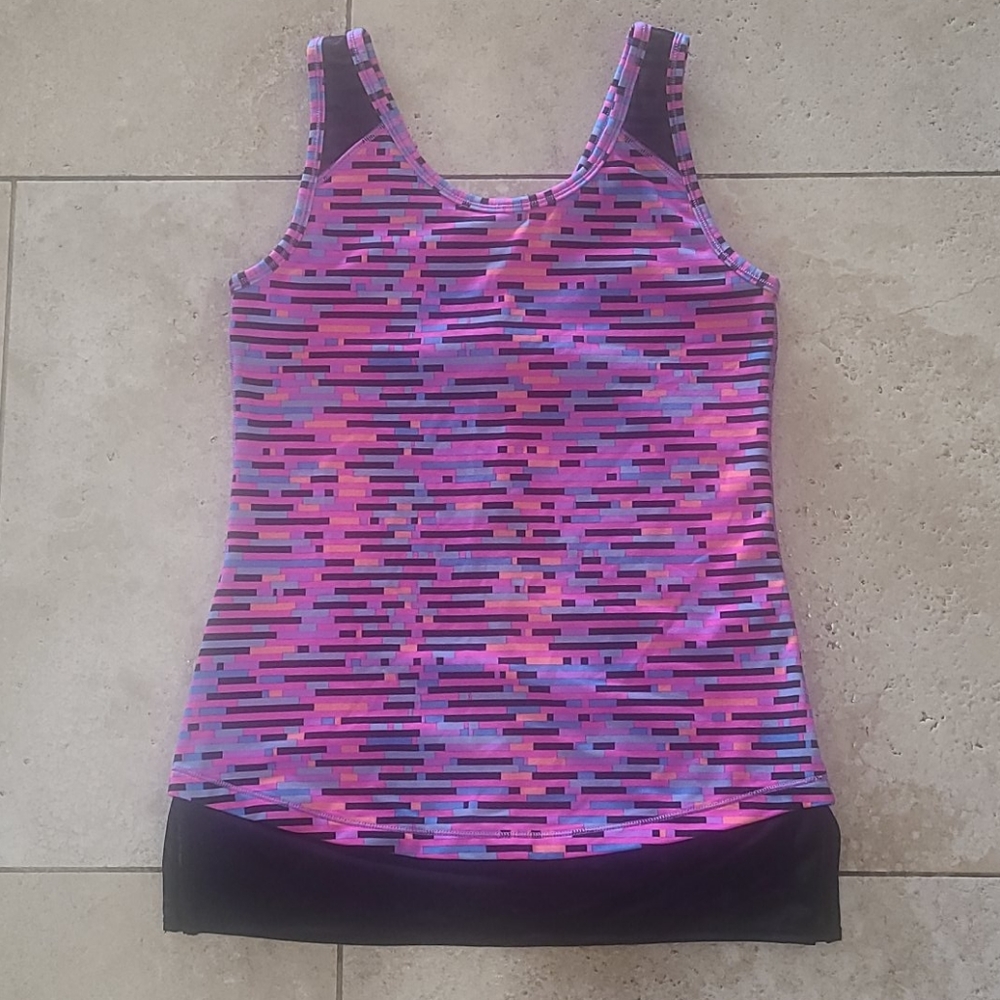 IVIVVA Girls athletic top
